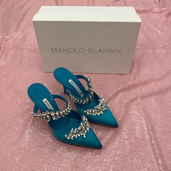 NEW! Manolo Blahnik Lurum 90mm Crystal Embellished Mules Turquoise Satin Sz 5/35 - Picture 8 of 10